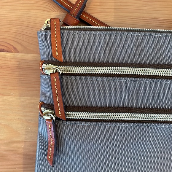 Dooney & Bourke Crossbody bag - Picture 4 of 9